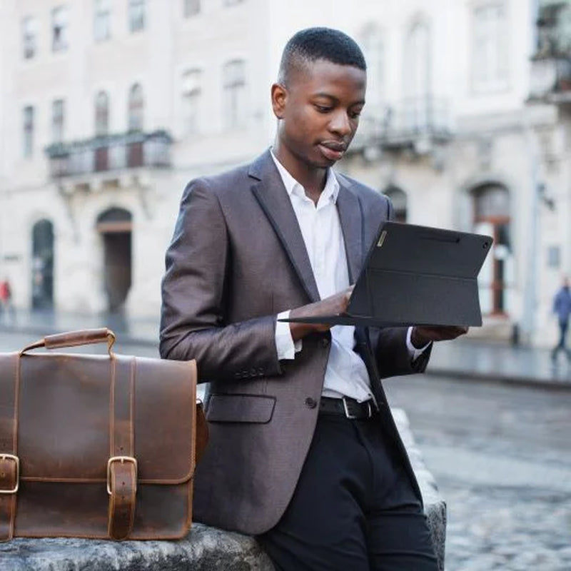 Unleash your creativity with the Ideapad Duet 5 Chromebook! 🌟 Featuring a stunning 13.3" FHD OLED touchscreen, powerful Qualcomm Snapdragon, and sleek Abyss Blue design. Perfect for work and play! 💻✨ #Chromebook #TechTrends
