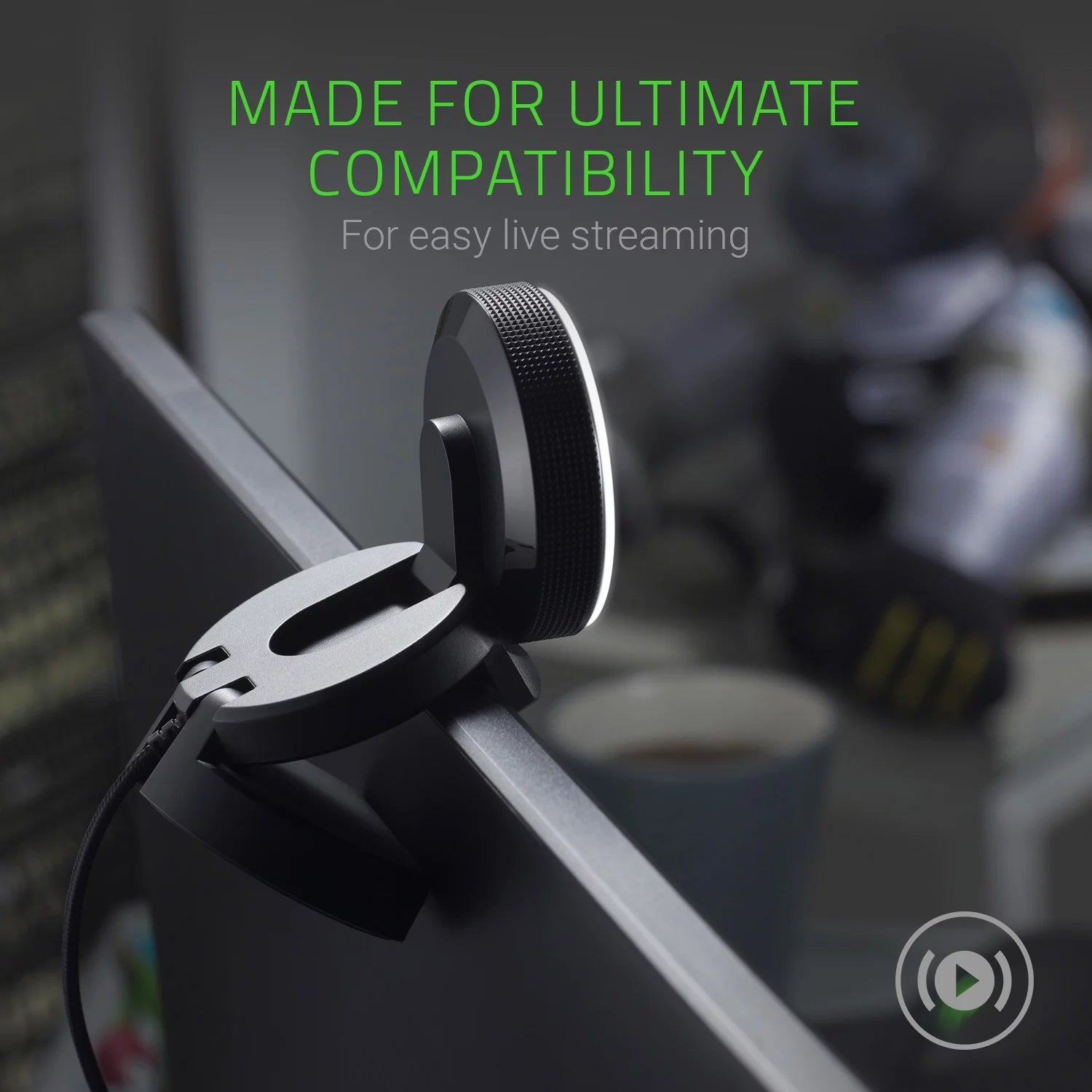Level up your streaming game with the Kiyo Full HD Webcam! 🎥✨ Auto focus, adjustable ring light, and sleek black design for the perfect setup! #Streaming #Webcam #ContentCreation